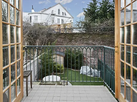 Sold by Sotheby's International Realty | media 20