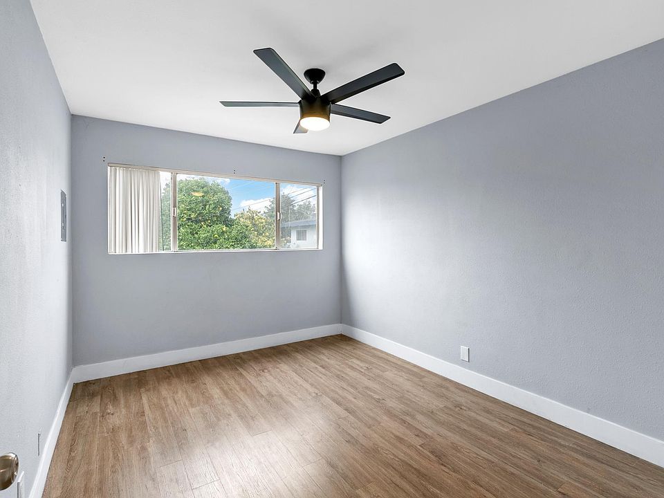 1st image of 1315 W 19th St #7