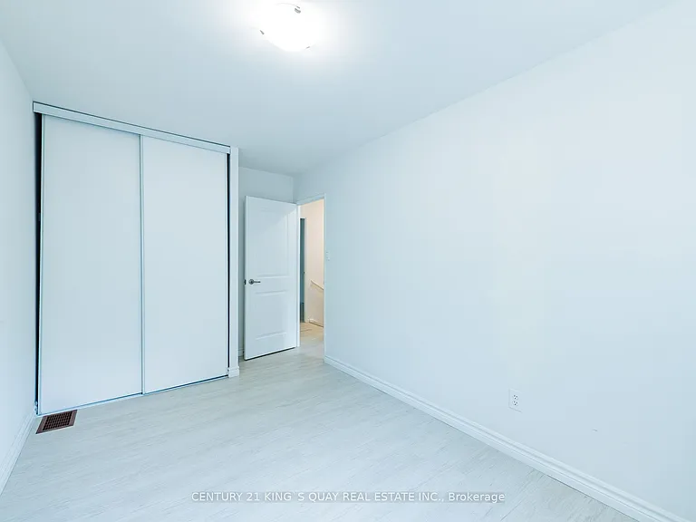44 Chester Le Blvd #32 — Photo 24