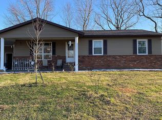 12642 Cruse Rd, Carterville, IL 62918
