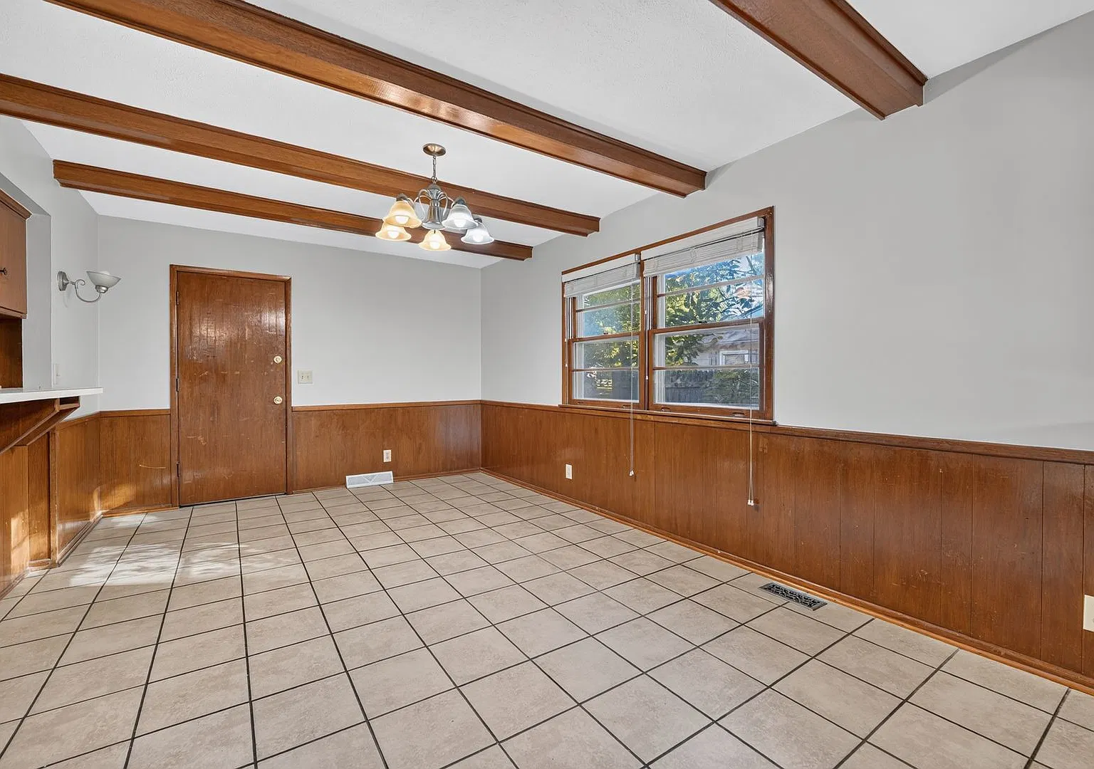 8029 E Dresden Ln — Photo 4