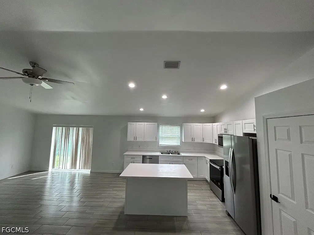 4 bed, 2.0 bath, 1577 sqft, $1,850 — Photo 3
