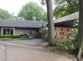 1015 Coffelt Ave, Bettendorf, IA