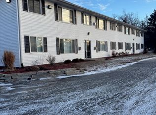 1611 Center Point Rd NE #8, Cedar Rapids, IA 52402