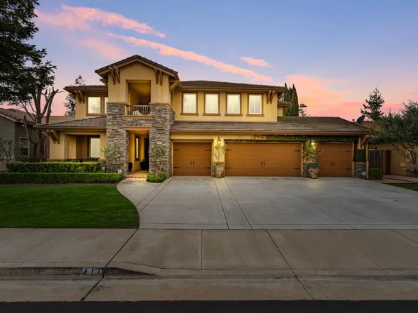 411 Regal Dr, Hollister, CA 95023