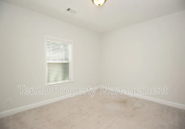 7794 Garrett Rd — Photo 10