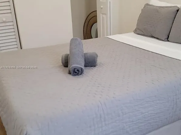 2820 SW 13th St #4, Miami, FL 33145