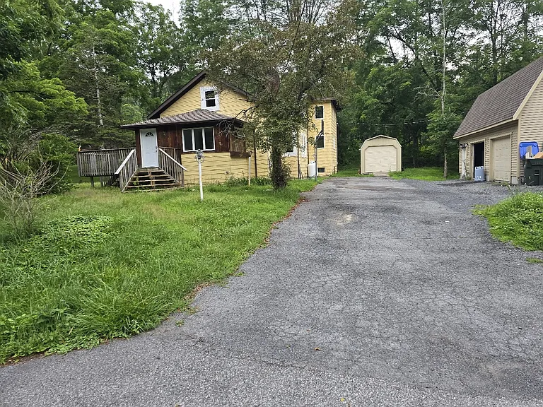 208 Glenmere Rd #1 — Photo 3