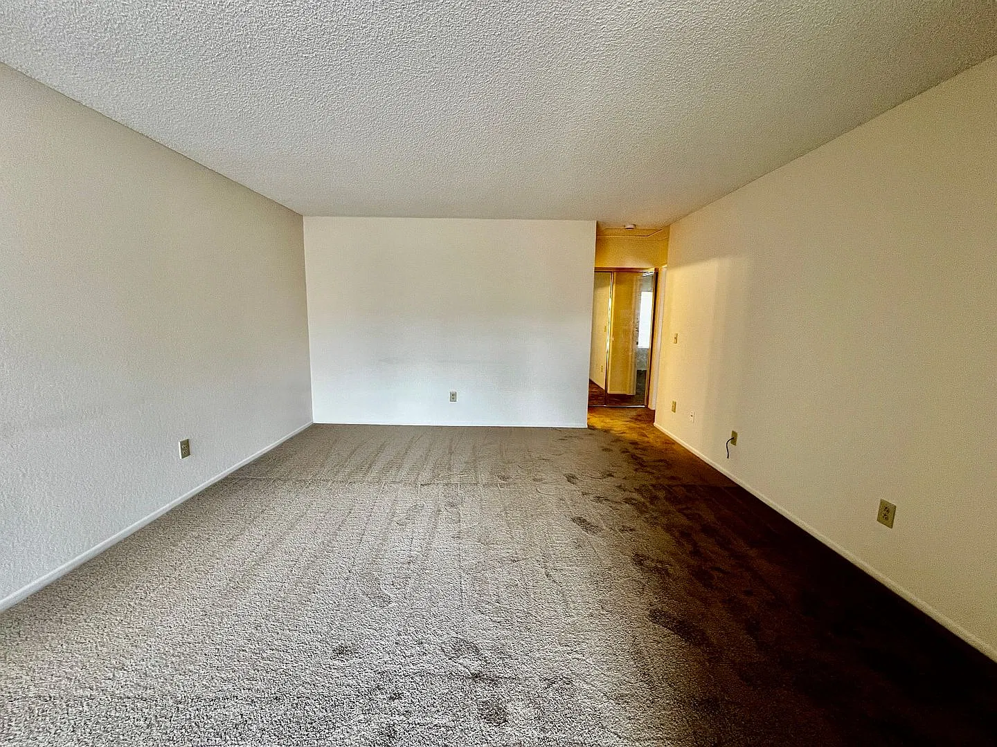 Mira Mesa One Bedroom One Bathroom Condo for Rent — Photo 3