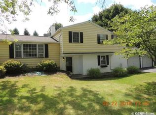 3 Sheldon Dr, Spencerport, NY 14559