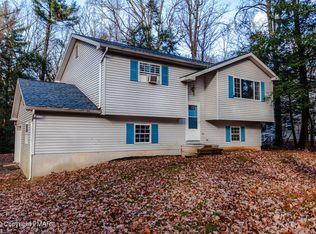 2528 Holly Ln, Kunkletown, PA 18058