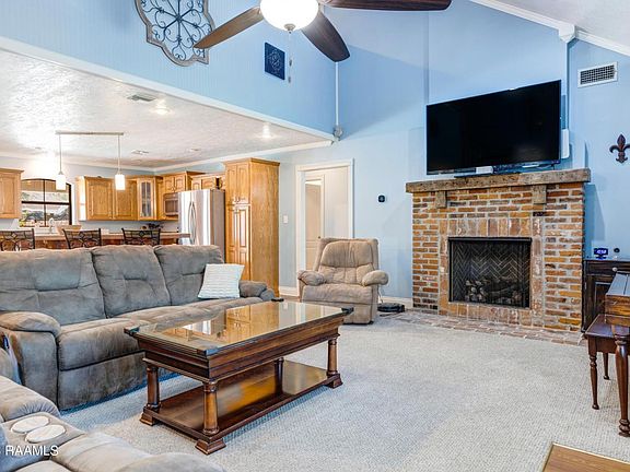 3rd image of 132 White Wing Ln