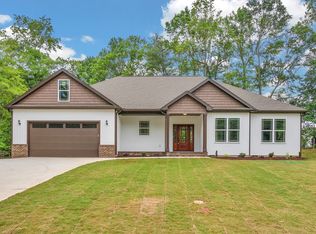 107 Pinebrook Dr, Boiling Springs, SC 29316