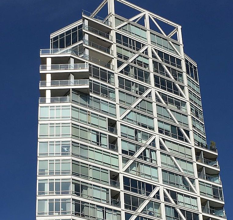 1st image of 510 W Erie St #1505