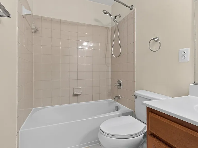 2347 Battery Hill Cir — Photo 24