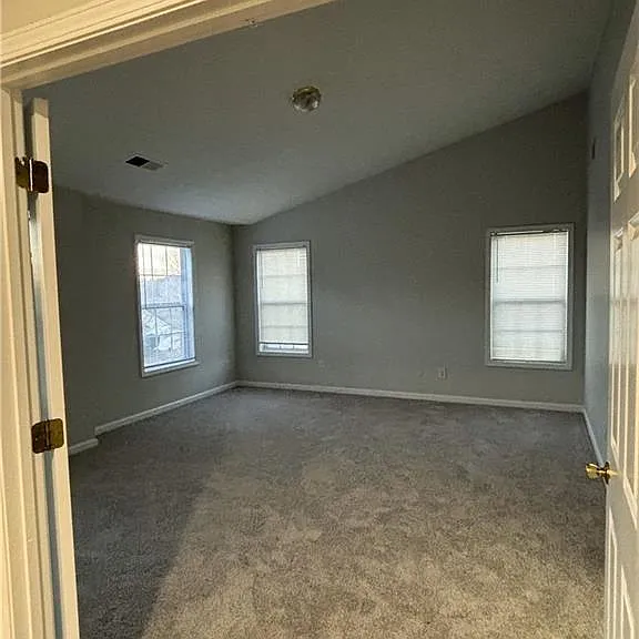 1564 Log Cabin Ln — Photo 11