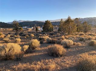 46577 Pelican Ln, Big Bear City, CA 92314