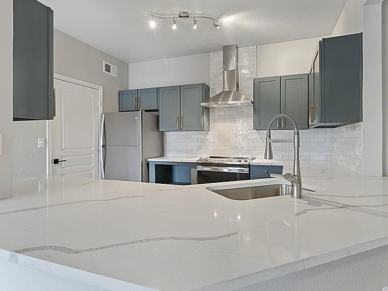 Oakville Apartments — Photo 20