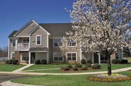 1st image of 1204 E Dogwood Dr