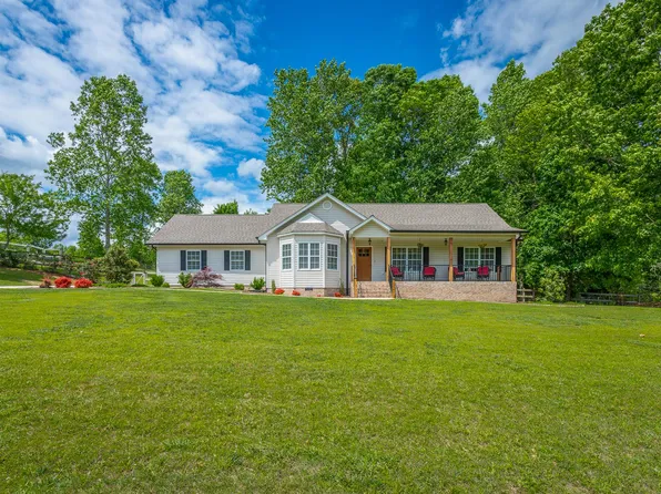 699 Van Dell Dr, Rock Spring, GA 30739