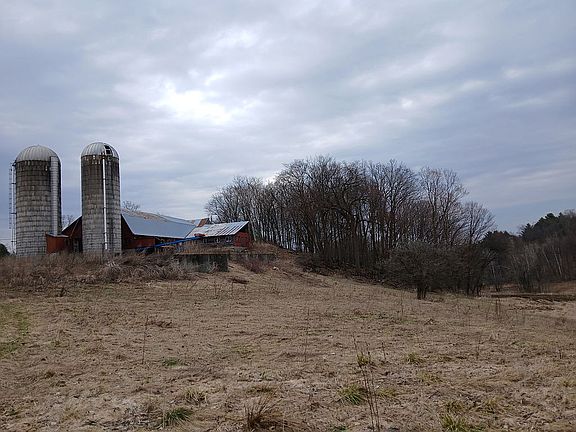 2nd image of 1891 Hanna Rd