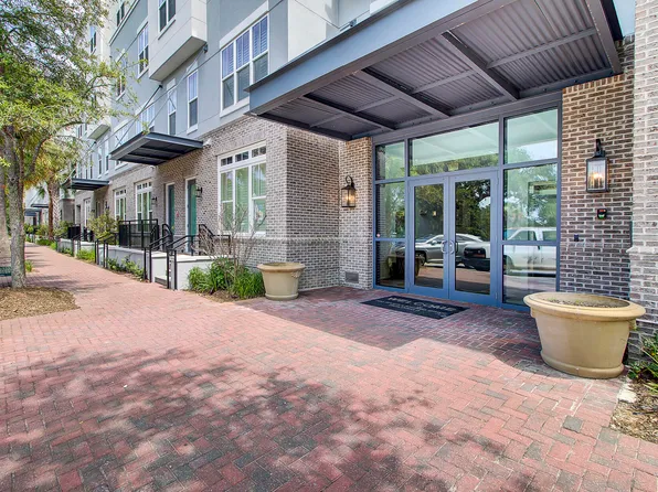 200 River Landing Dr #305A, Charleston, SC 29492