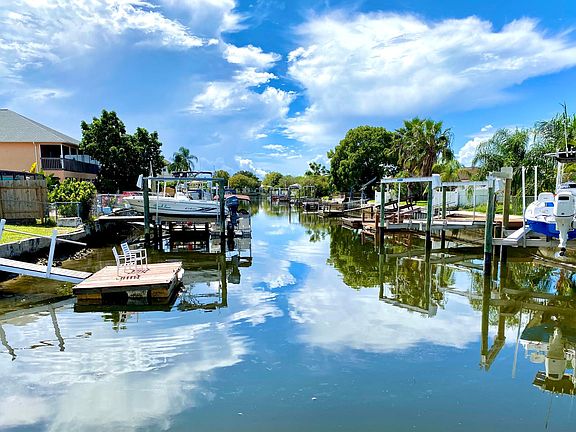 Canal, access to Gulf