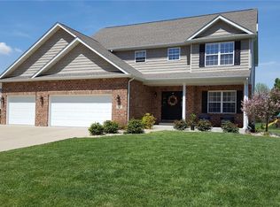 2425 Ben Hogan Dr, Belleville, IL