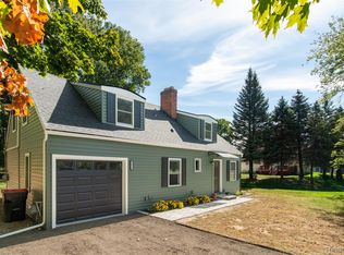 21716 Lahser Rd, Southfield, MI 48033