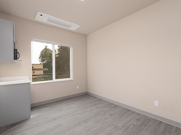 5th image of 904 104th Street Ct S