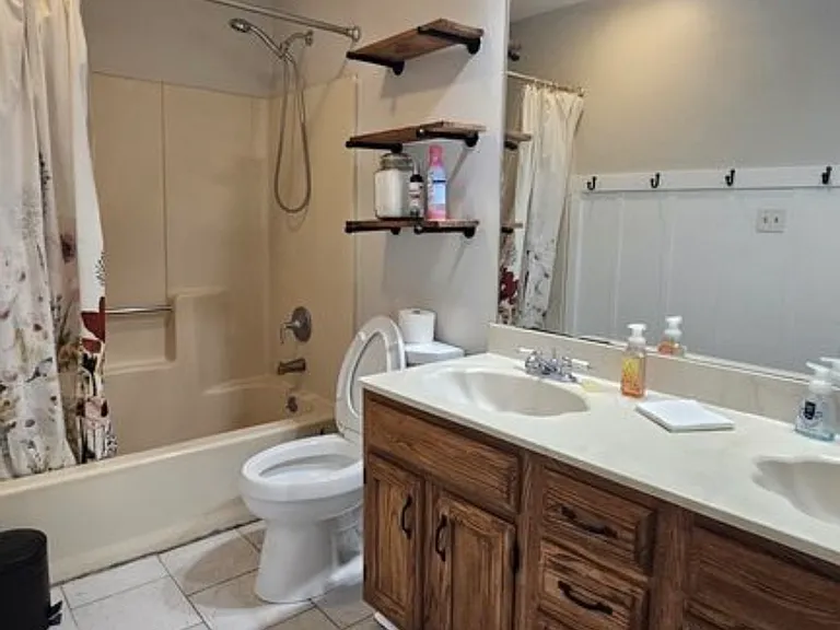 843 Westridge Cir — Photo 4