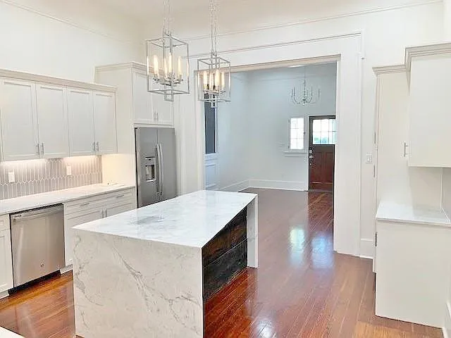 1038 Montegut St — Photo 6