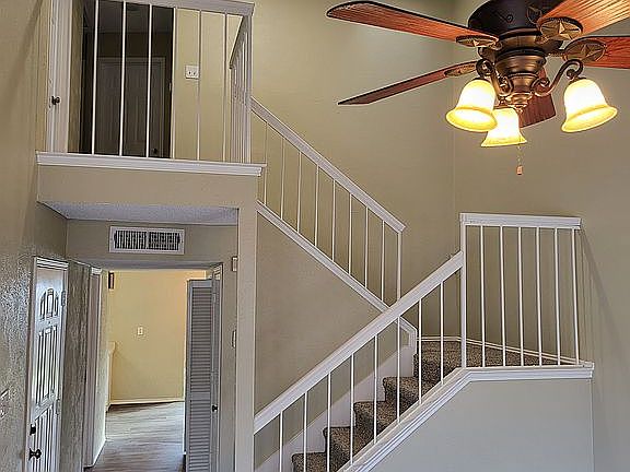 4th image of 4624 Waterway Dr