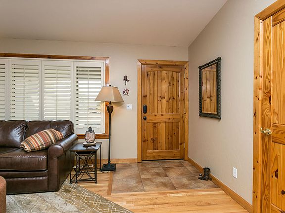 4th image of 2185 W Glenshandra Dr