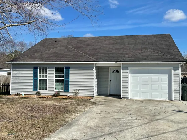 831 Madelyn St, Hahira, GA 31632