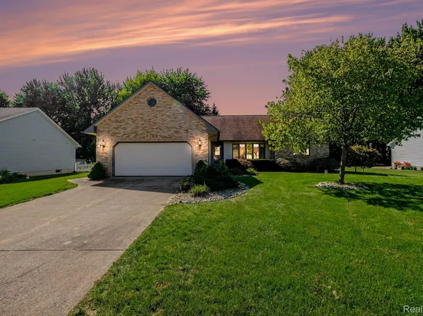 5129 Bloss Dr, Swartz Creek, MI 48473