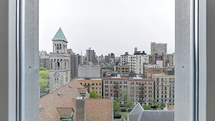 Rented by Compass | media 81