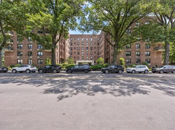 80-35 Springfield Blvd #1M, Queens Village, NY 11427
