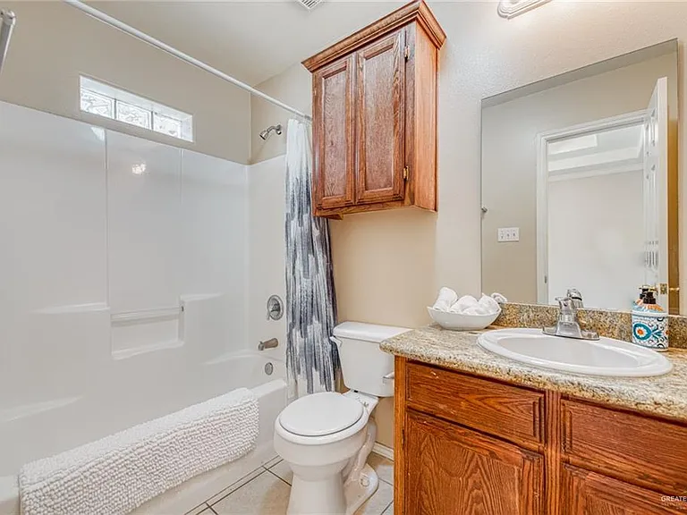 3705 S Embassy Ave #2 — Photo 8