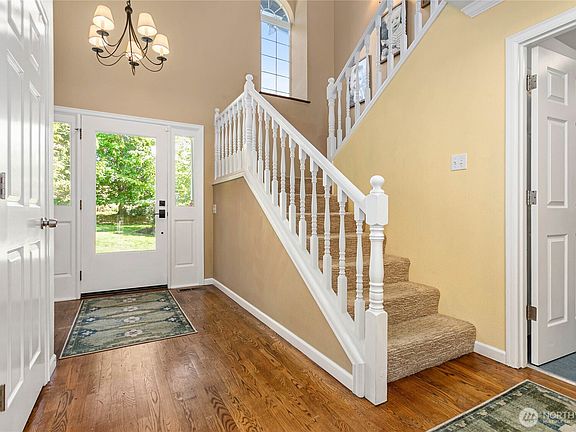 5th image of 329 Viewcrest Road