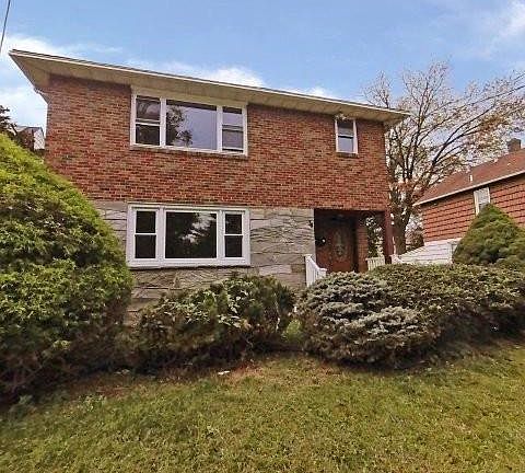 3rd image of 34 Wagner Avenue