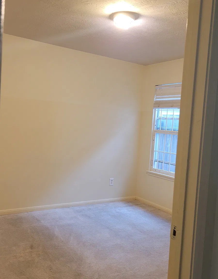 3 bed, 1350 sqft, $1,650 — Photo 1