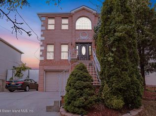 5787 Hylan Blvd, Staten Island, NY