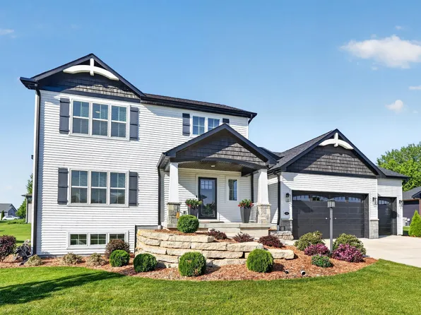 1925 Grieg Dr, Mount Horeb, WI 53572