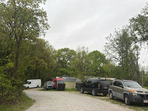 4th image of 21997 Violet Rd