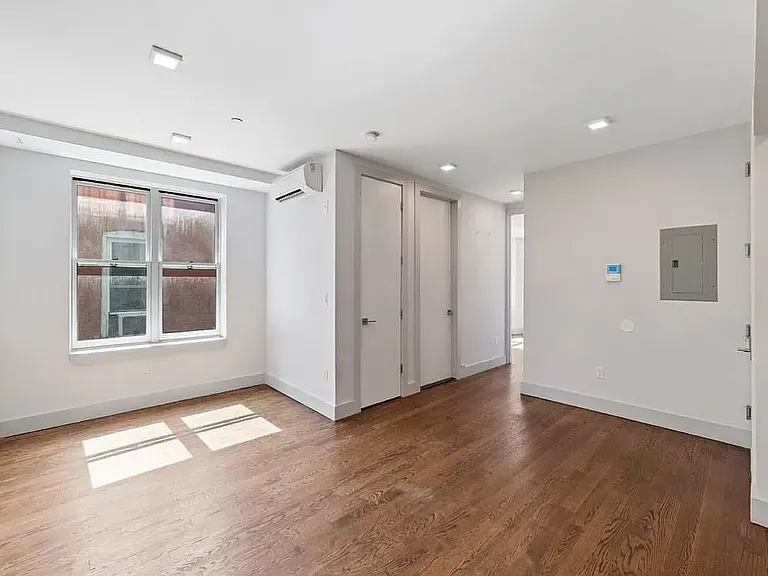 311 Woodbine St #2A — Photo 4