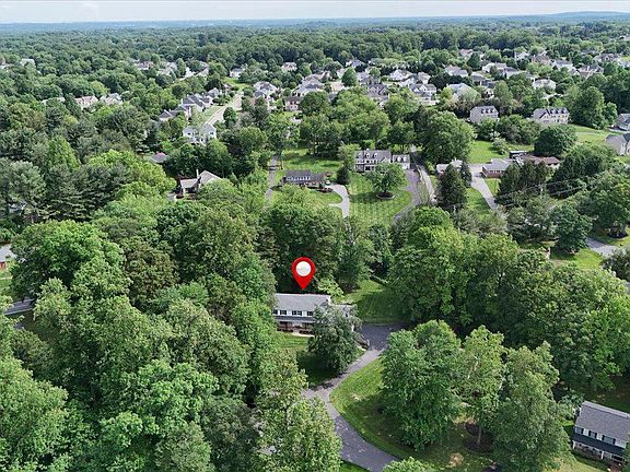 2nd image of 114 Mettenet Ct