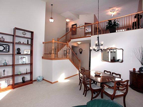 3rd image of 2261 Wilshire Ct