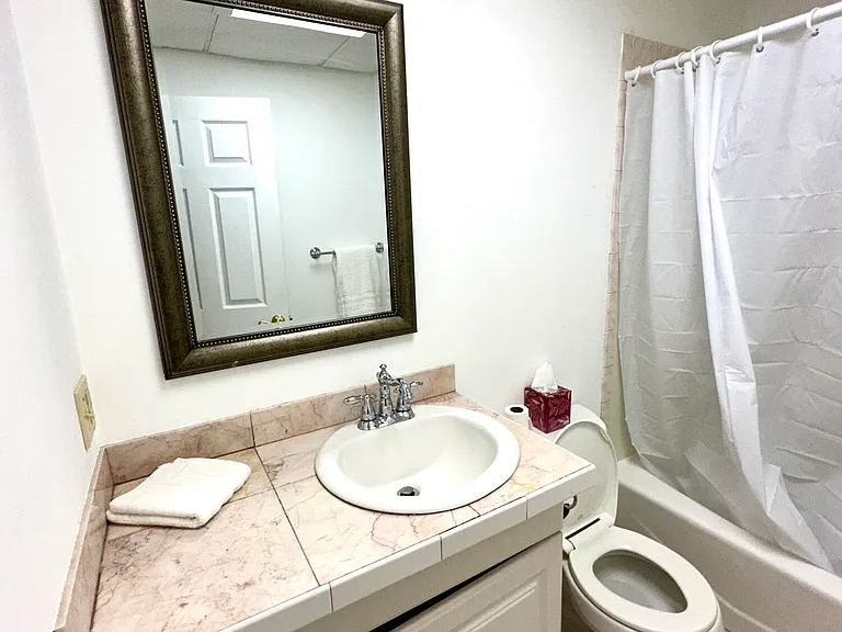 436 Ziegler St — Photo 3