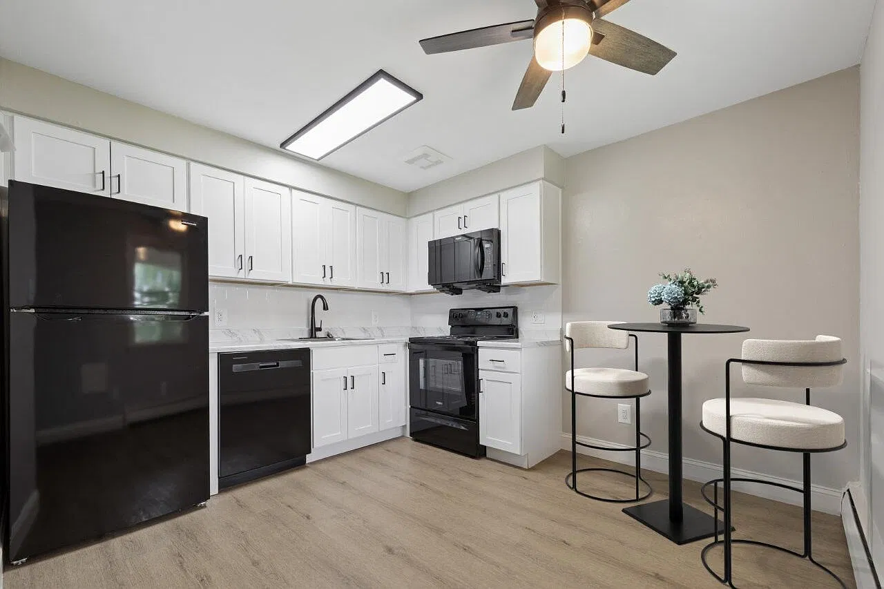 Orchard Park — Photo 1